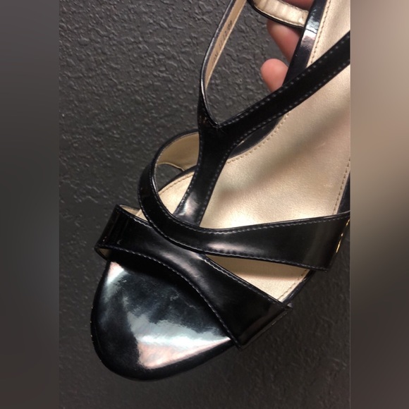 Liz Claiborne Heels - Picture 2 of 6